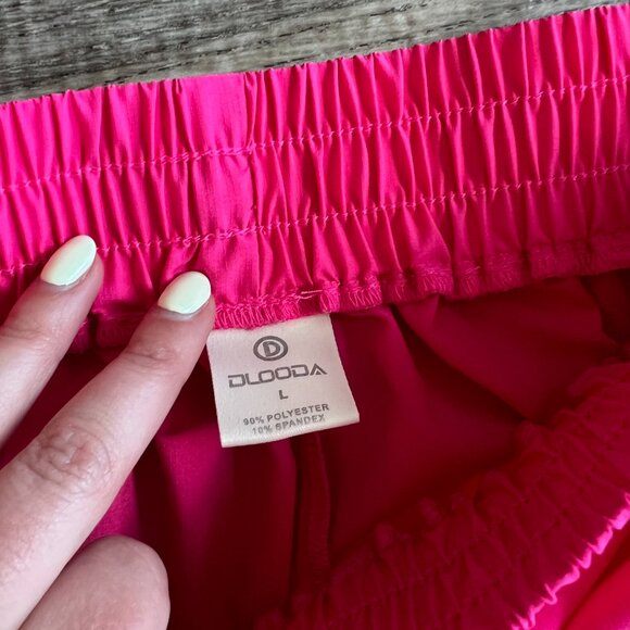 Neon Pink Cargo Pants - Picture 4 of 5